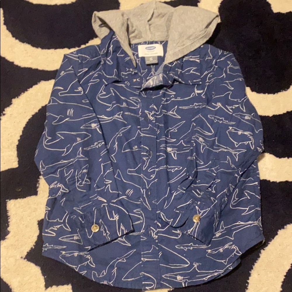 Hooded button down shirt